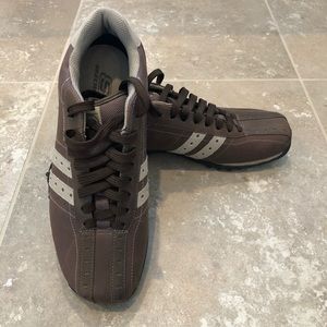 Sketchers Brown Leather Sneaker